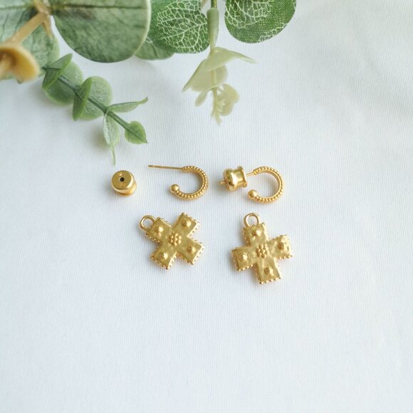 Julie Vos Canterbury Gold Hoop & Charm Earrings - Picture 2 of 3